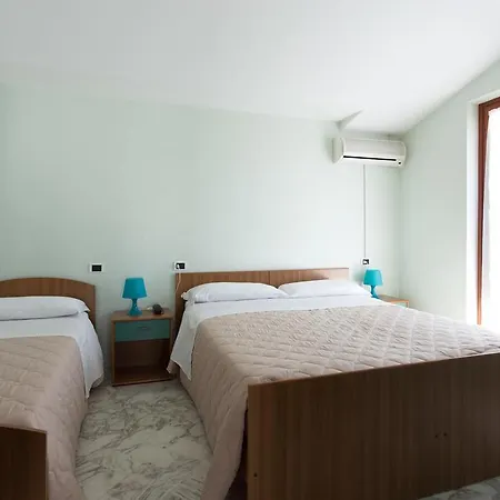 Hotel Roma 3*