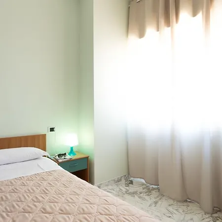 Hotel Roma 3*