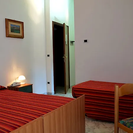 Hotel Roma 3*