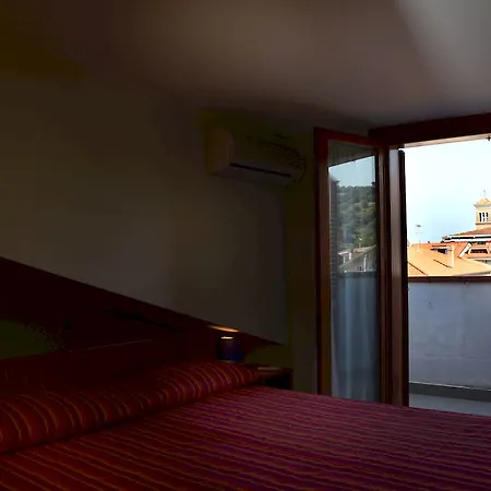 Roma 3* Pineto