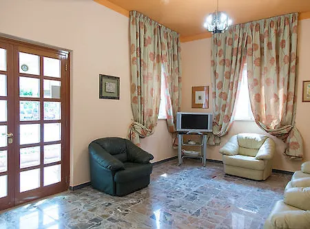 Roma 3* Pineto