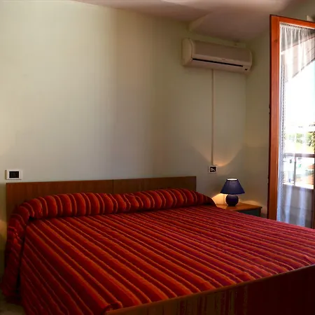 Roma 3* Pineto