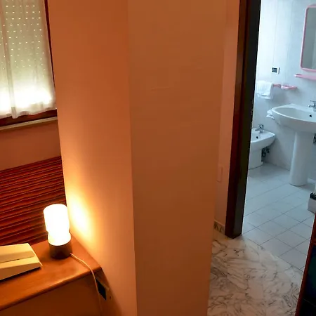 Hotel Roma 3*